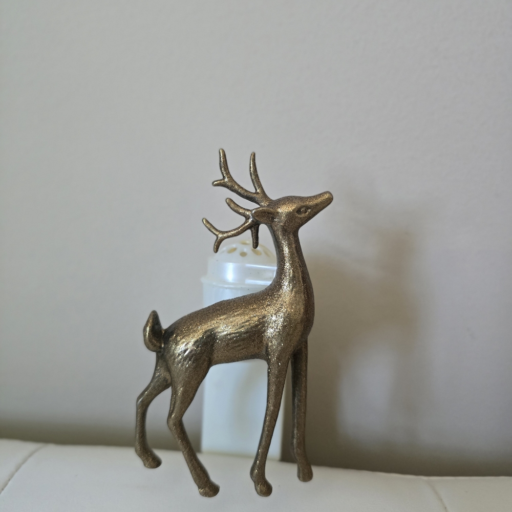 Chic Gold Reindeer Figurine